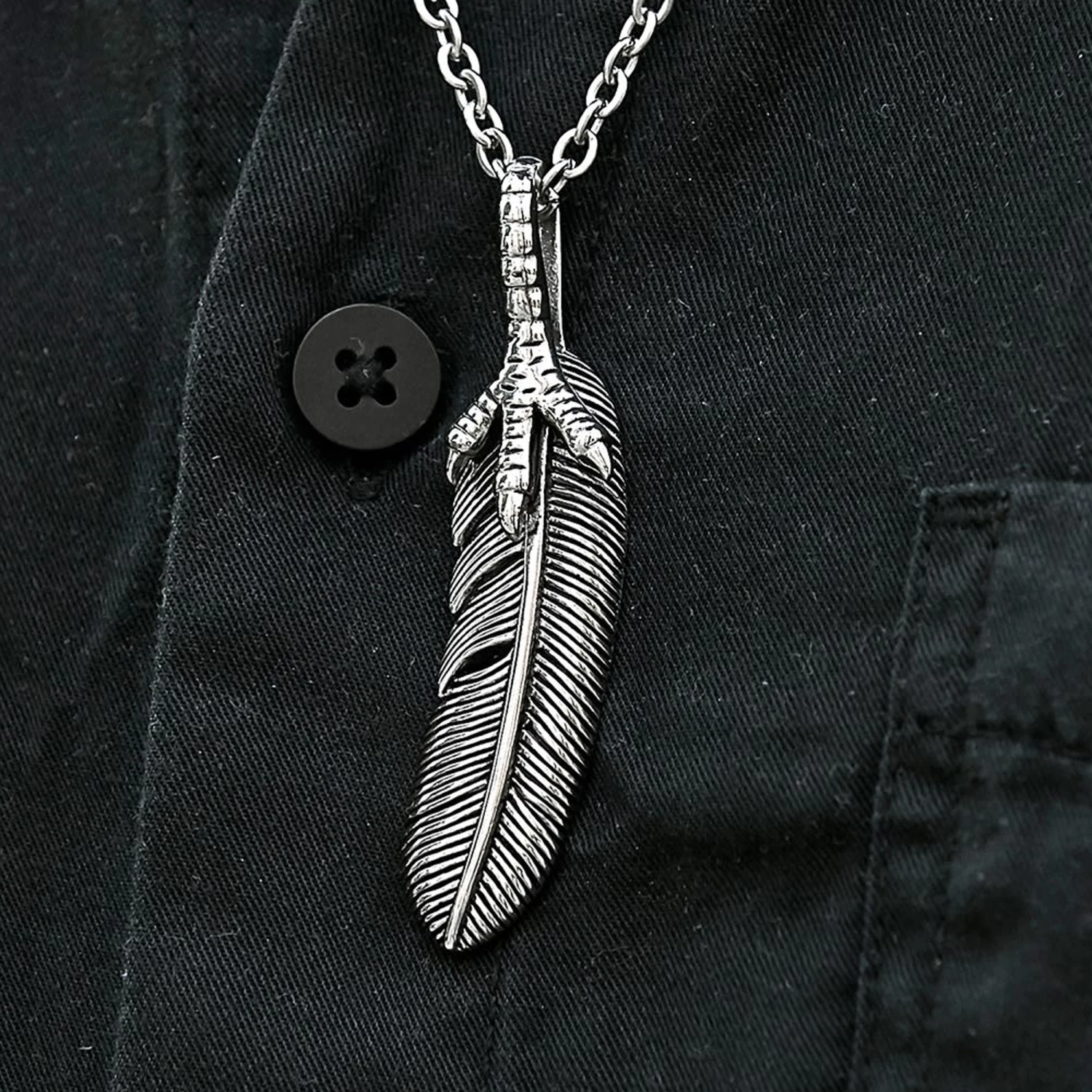 Fort Tempus Silver-Tone Stainless Steel Claw & Feather Cable Chain Necklace 7 Fort Tempus Silver-Tone Stainless Steel Claw & Feather Cable Chain Necklace - Image 5