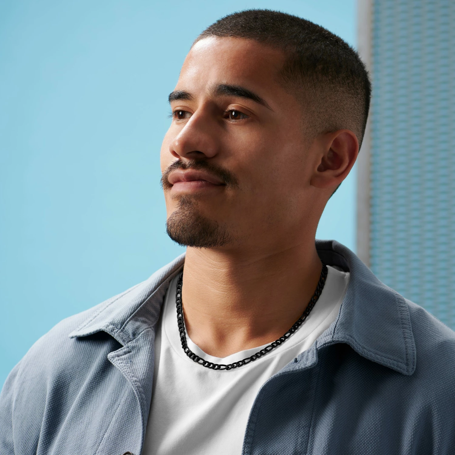 Lucleon Amager | 6 mm Gunmetal Stainless Steel Figaro Chain Necklace 7 Lucleon Amager | 6 mm Gunmetal Stainless Steel Figaro Chain Necklace - Image 5